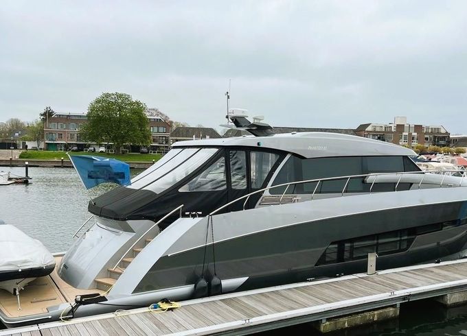 Van der Heijden Phantom 65