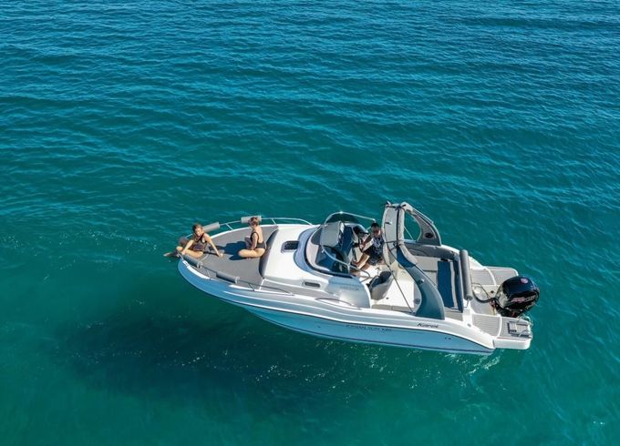 Karel Ionian Sun 680