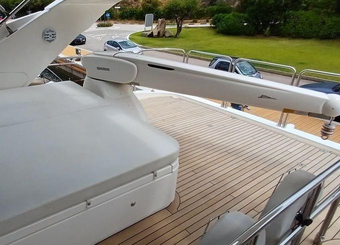 Princess Yachts International 72