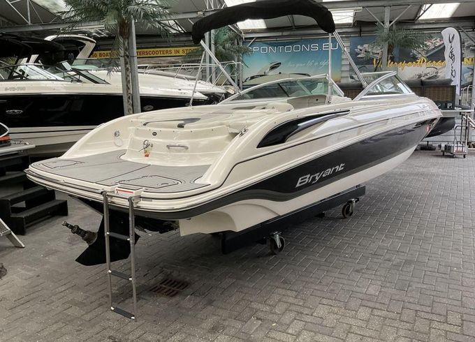 Bryant 246 Bowrider