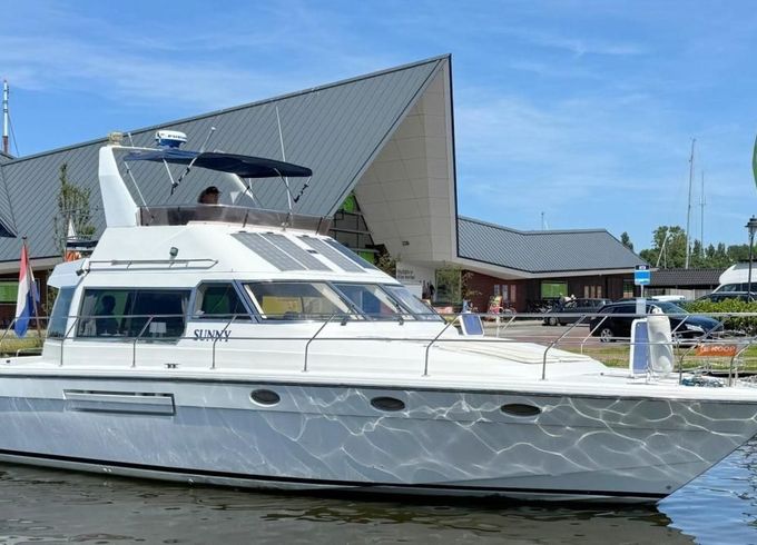 Whitewater Wolfe 46 Flybridge