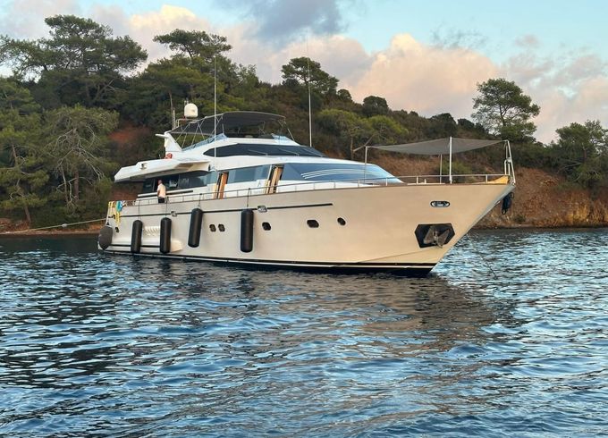 Falcon Yachts 92