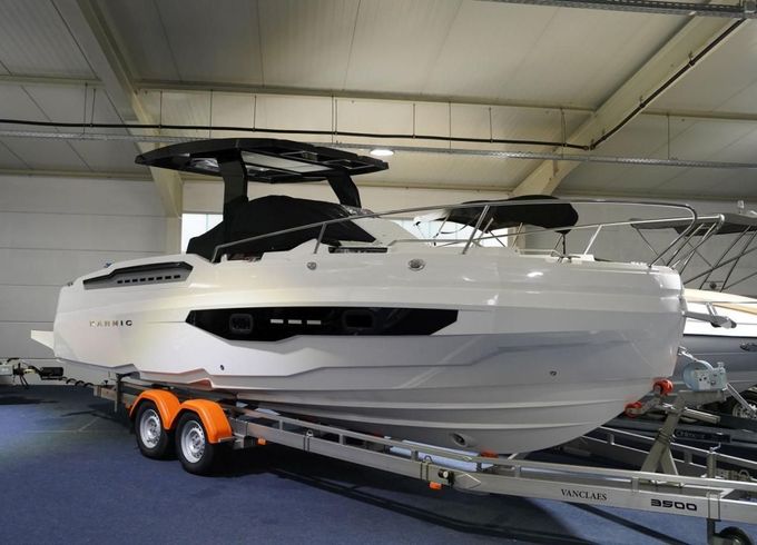 Karnic R 8 HT BOLD LINE
