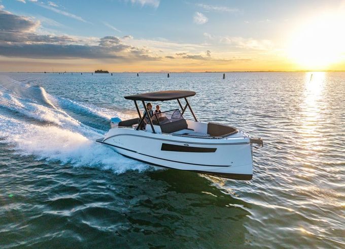Maxima 800 Sport