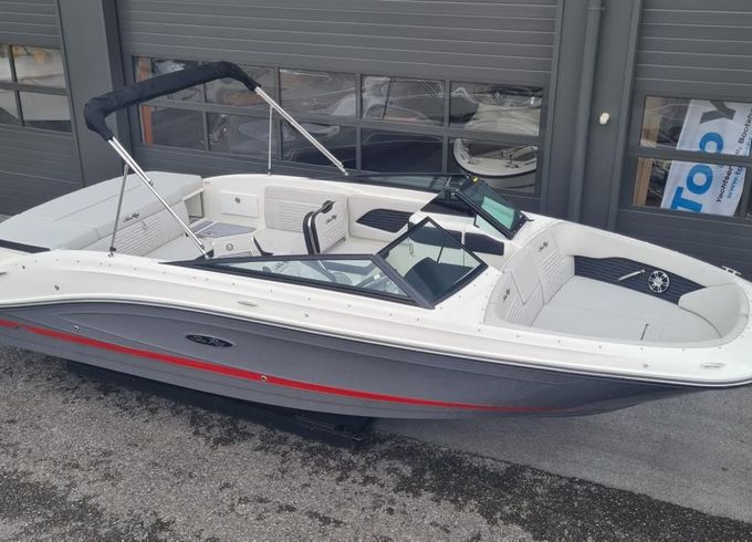 Sea Ray SPX 230 Ltd. Edition