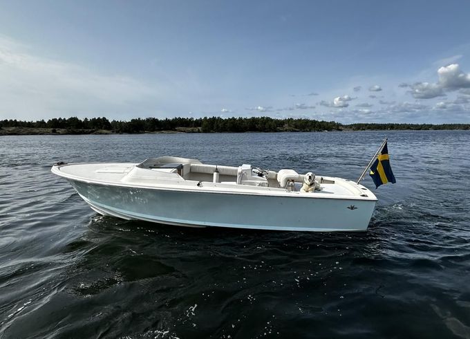 Bertram 25 Open