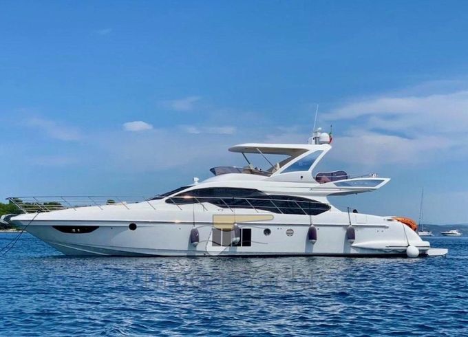 Azimut 64 fly