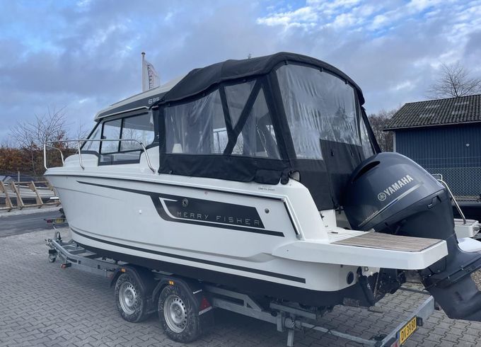 Jeanneau 695 Merry Fisher Serie2