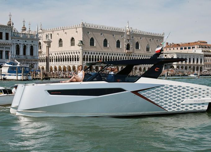 Dracan 42 Power Catamaran