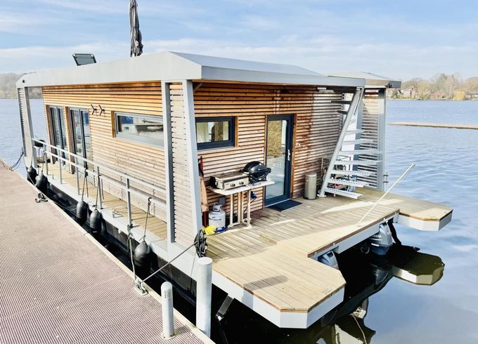 Jacko Schiffbau Luxus Design Hausboot