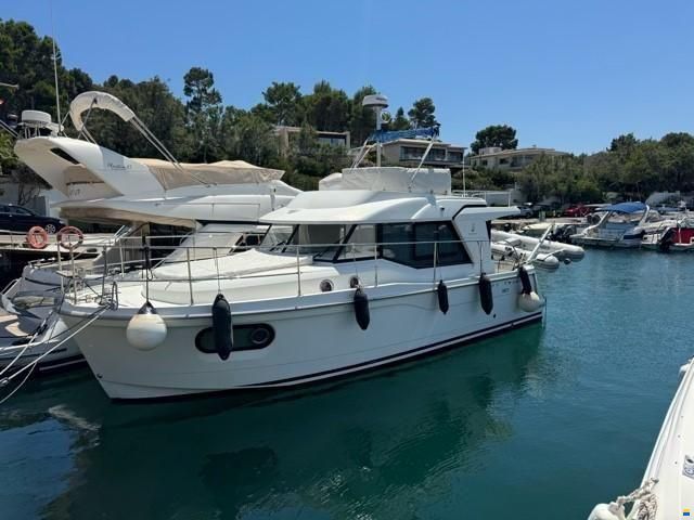 Beneteau Swift Trawler 30