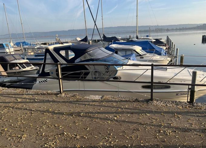 Sealine S28