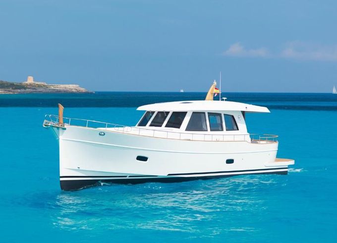 Menorquin Sasga Yachts 55 HT