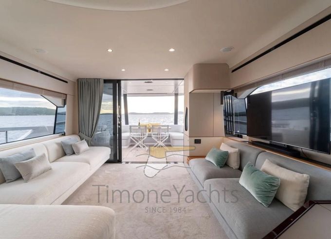 Azimut 68 flybridge