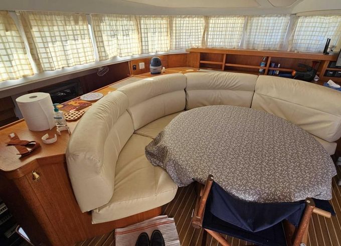 Lagoon 570