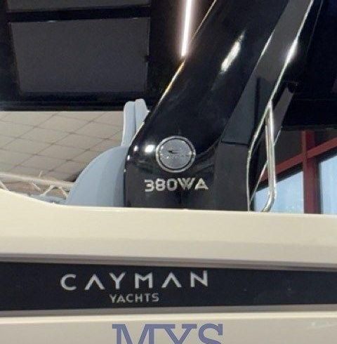 Cayman 380 WA