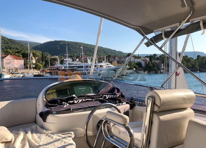 Elegance 54 Fly