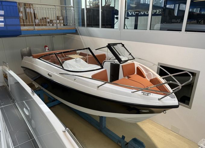 Coaster 600 Bow Rider