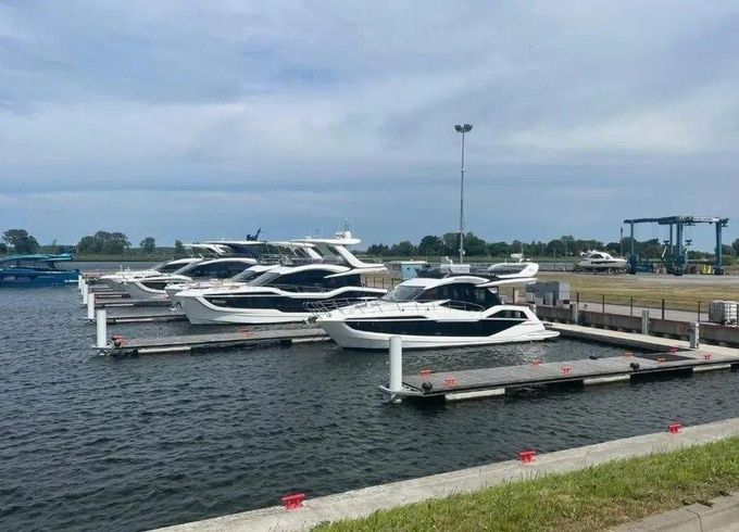 Galeon 480 Fly