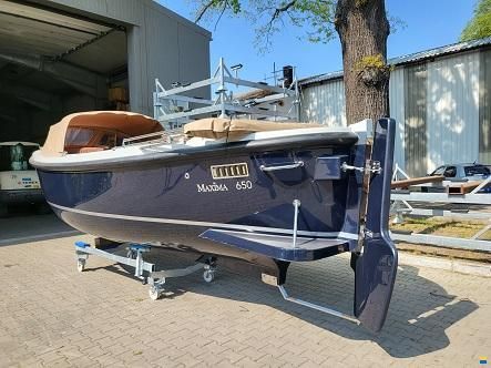 Maxima 650 lounge