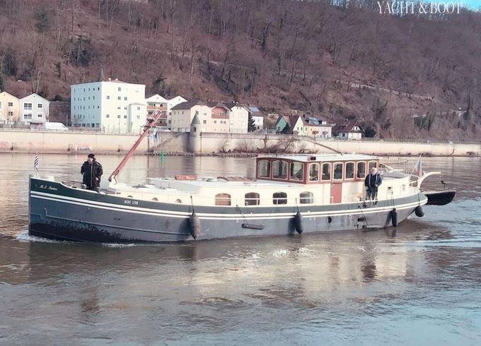 Euroship Luxe Motor 2000