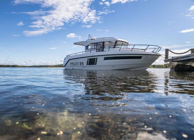 Finnmaster Pilot 8 - 2 X 150 HP Yamaha