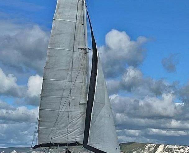 TRT 1200 CR catamaran