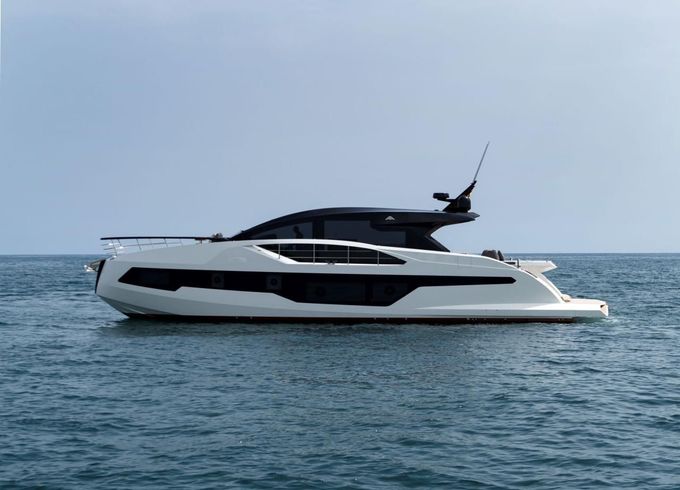 Astondoa 677 Coupe