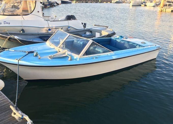 Sunseeker Sovereign 17 Hostess