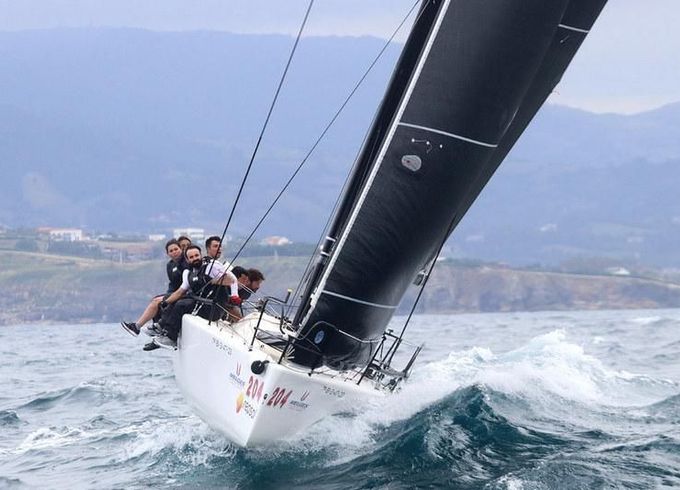 Melges 32