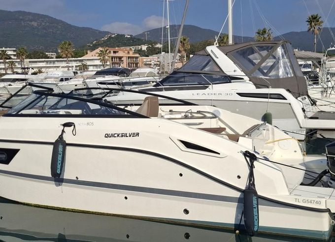 Quicksilver 805 ACTIV CRUISER