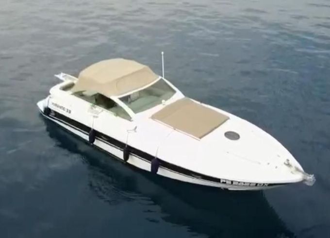 Pershing 38