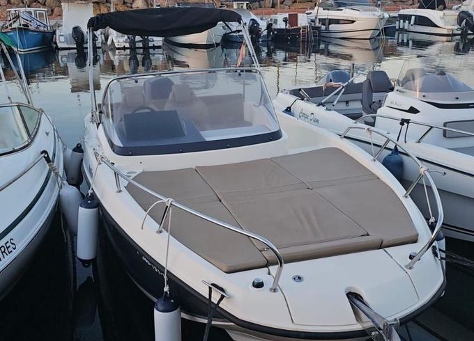 Quicksilver 675 Sundeck