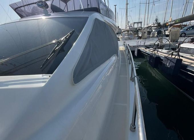 Ferretti 470