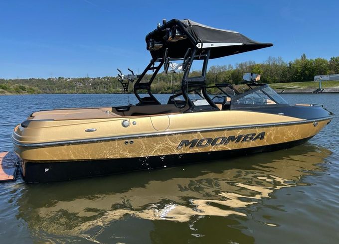 Moomba Mondo