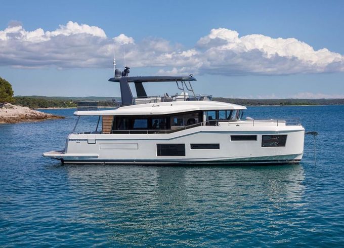 Beneteau Grand Trawler 63