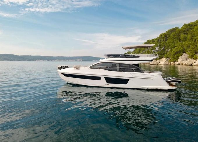Azimut Fly 53