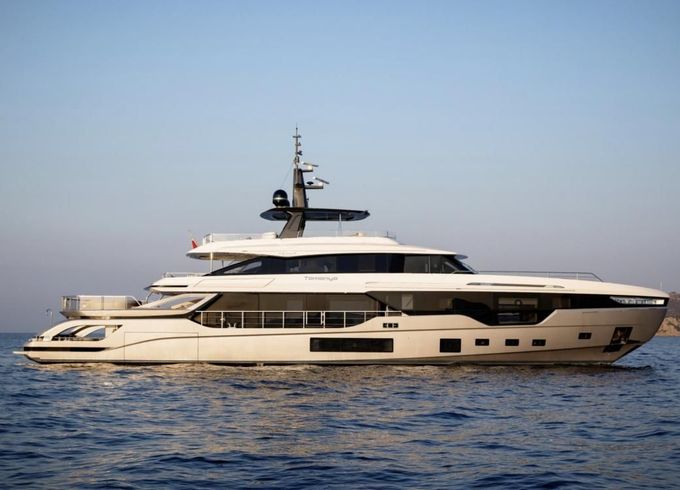 Azimut Grande 38 Trideck