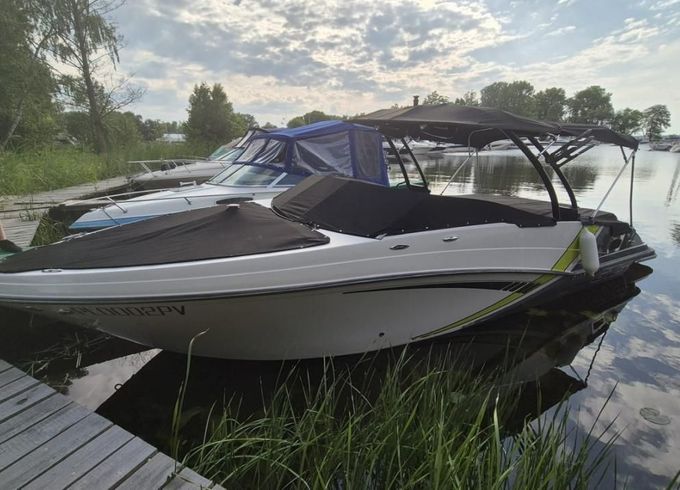 Glastron 245 GTS