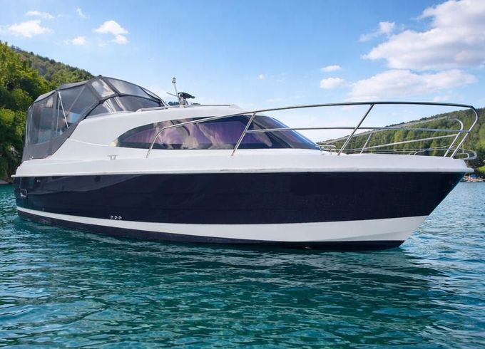 Aqua Royal 780 Cabin