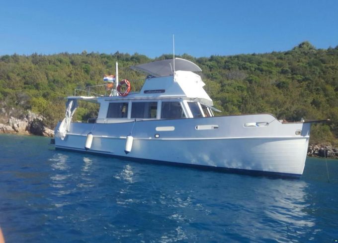 American Marine GRAND BANKS 32