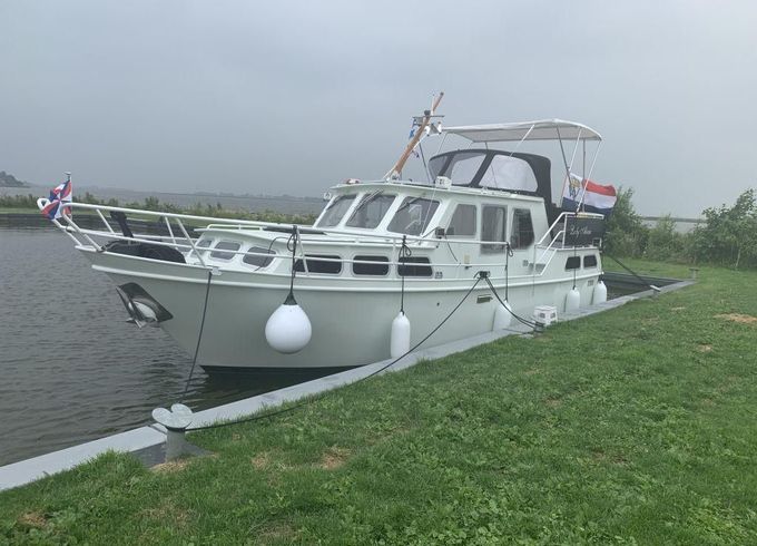 Pedro-Boat 30