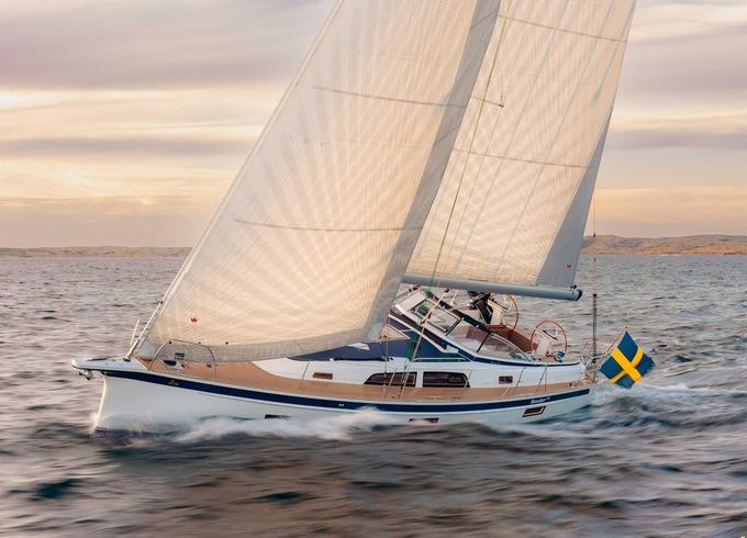 Hallberg-Rassy 370