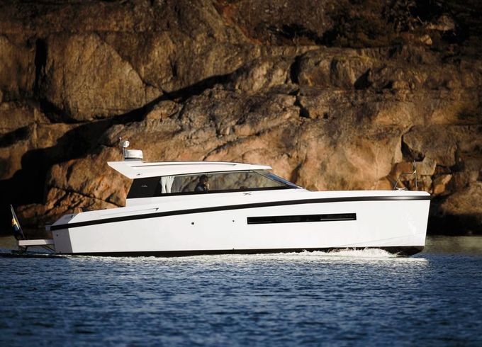Delta Powerboats 33 COUPÉ