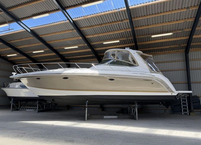 Formula 40 Performance Cruiser