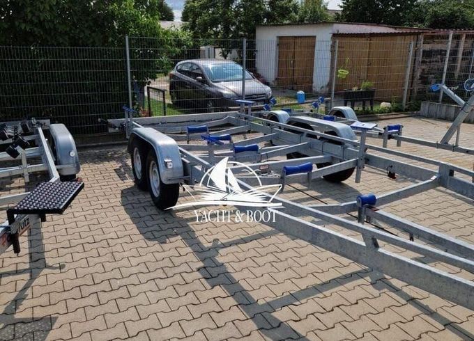 Sealine S 270