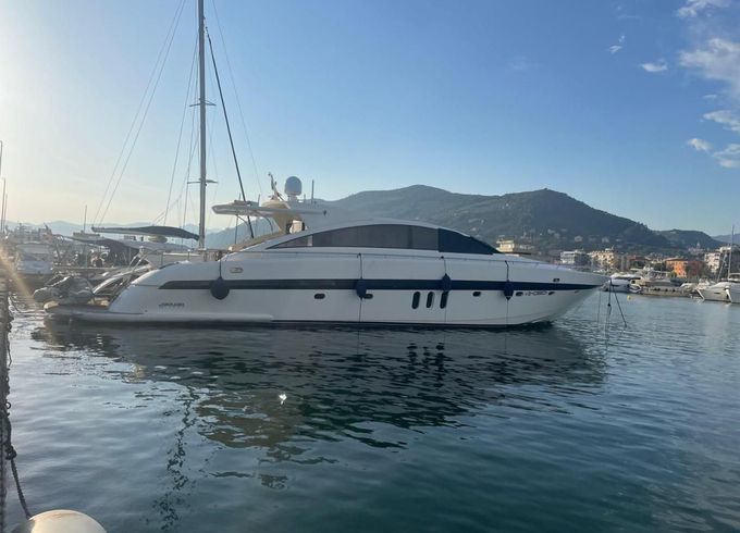 Jaguar 24 m.