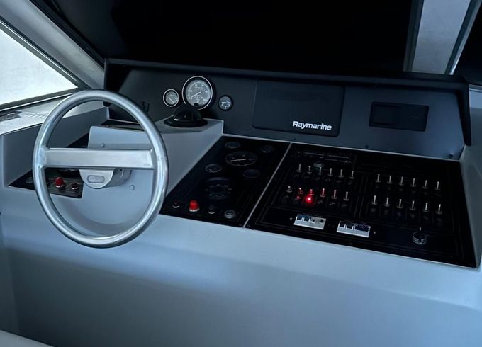 Azimut 35 Fly