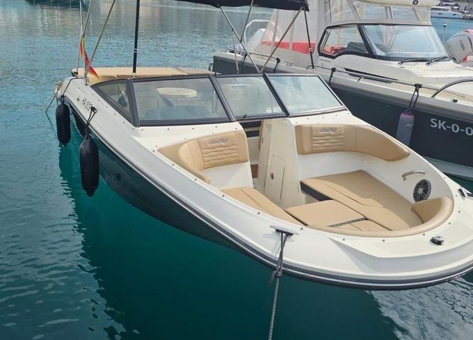 Sea Ray 210 SPX