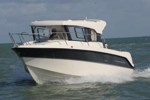 Parker 750 Cabin Cruiser